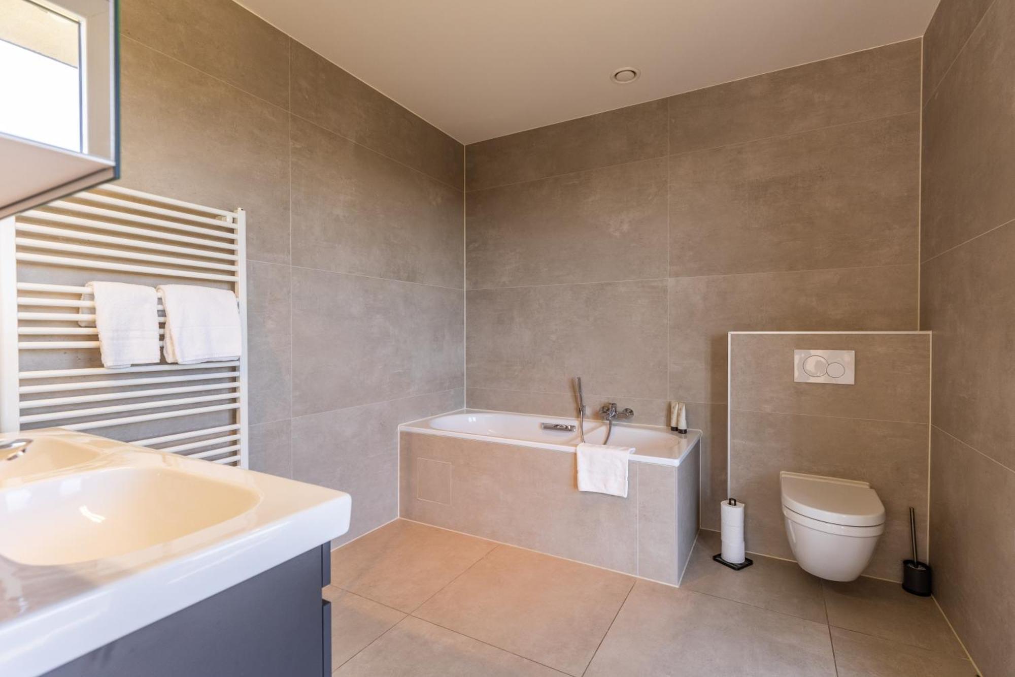 The Bay Luxurious Full Sea View Apartment Cadzand Bagian luar foto